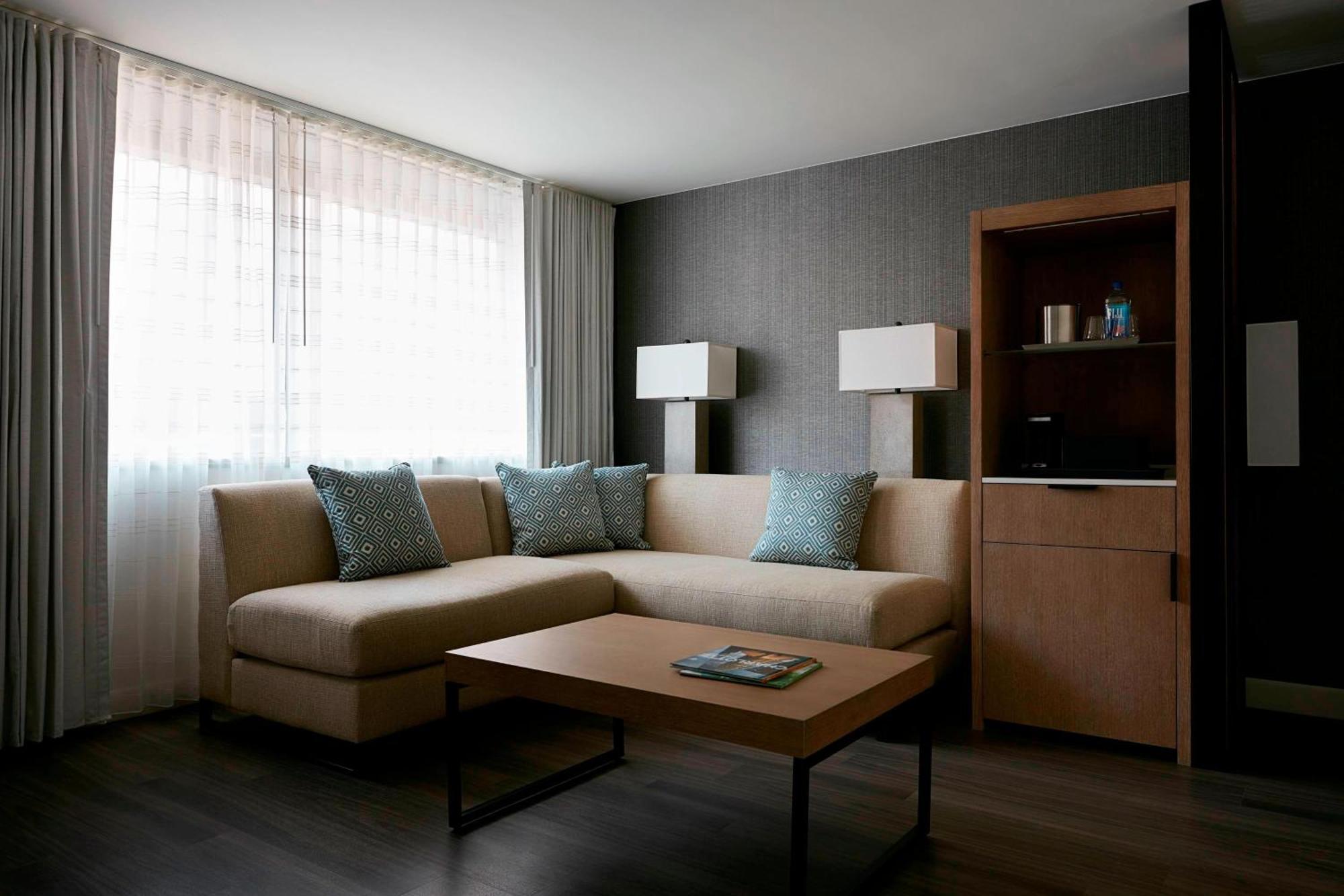 Executive King Room with City View,1643159634:JPEG
